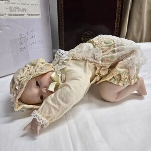 Edwin M Knowles Lisa Porcelain Crawler Doll Baby Yellow Floral Lace Vintage 1991